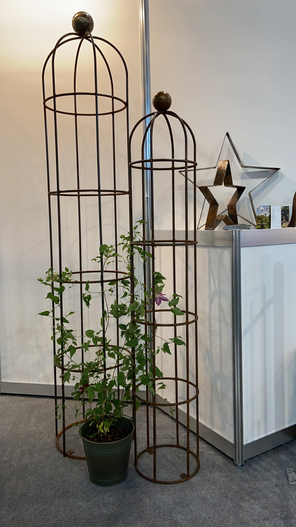 Obeliskenset Messina im Garten, unbeschichtet Obeliskenset Messina im Garten, unbeschichtet