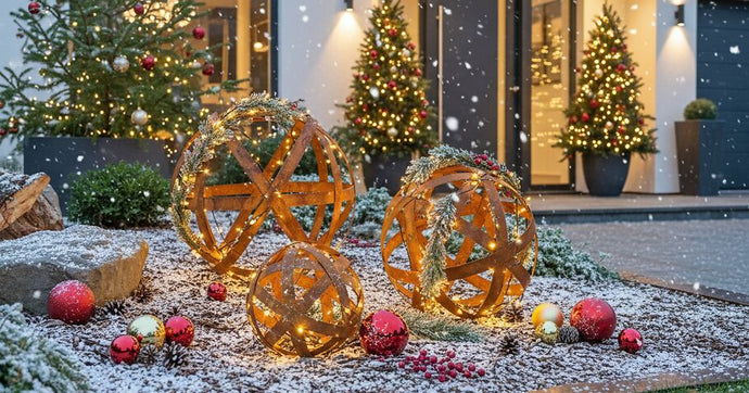 Kerstmagie in de tuin: feestelijke decoratie-ideeën met metalen elementen